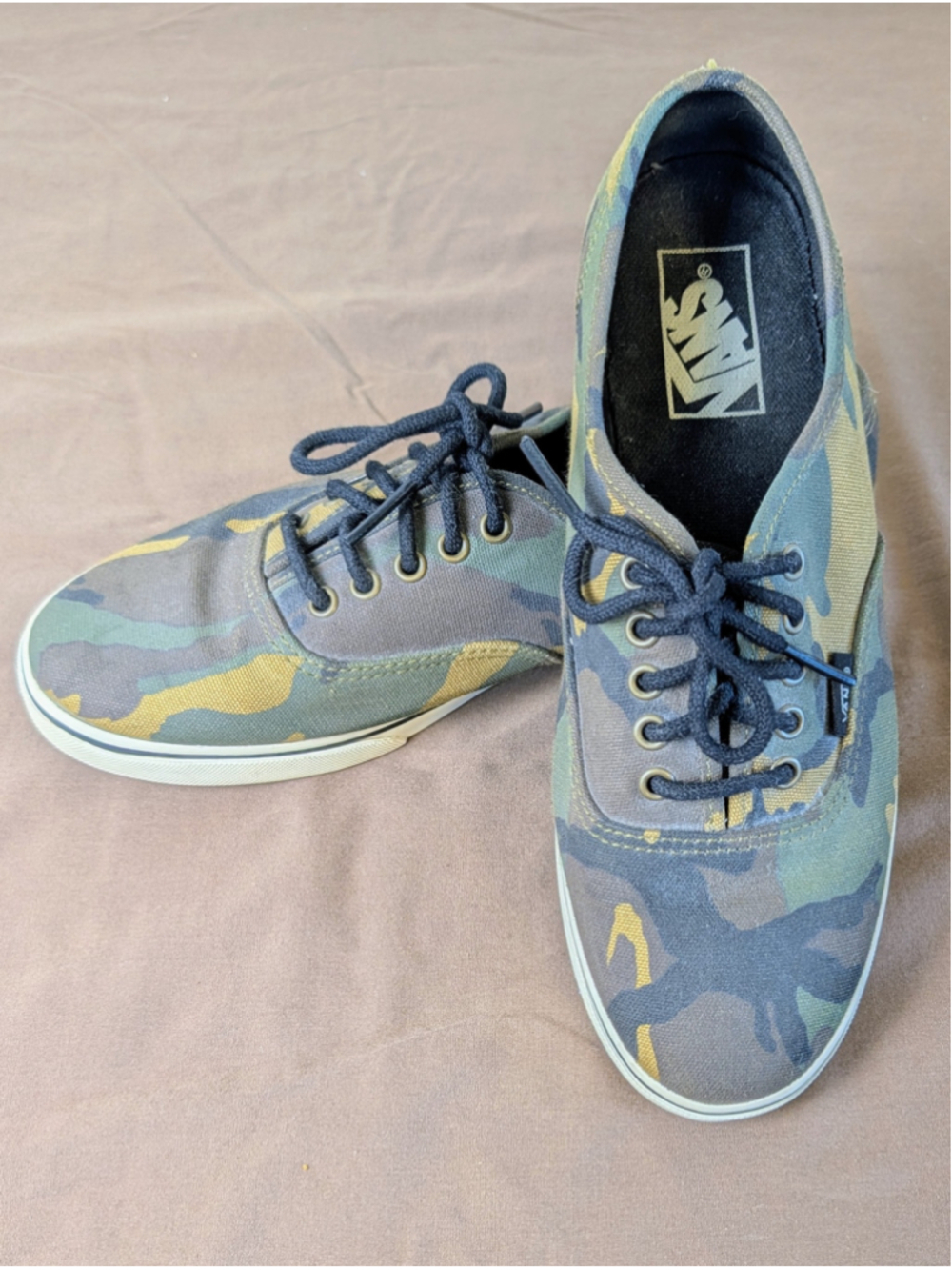 Vans Authentic Camo Canvas Sneakers Men 7 Women 8.5 Green Low Top Skate Shoes
